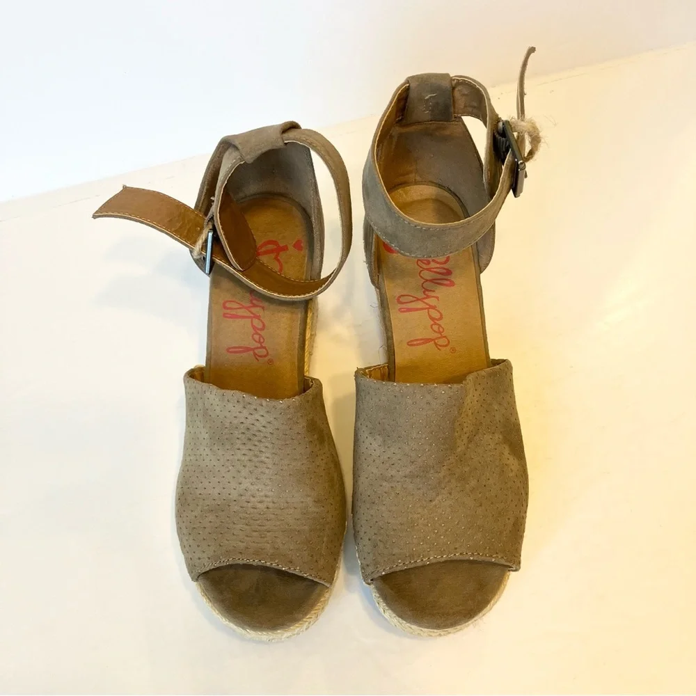 Jellypop Size‎ 7 M Fit Espadrille Wedge Taupe Ankle Strap Buckle Women Open Toe
