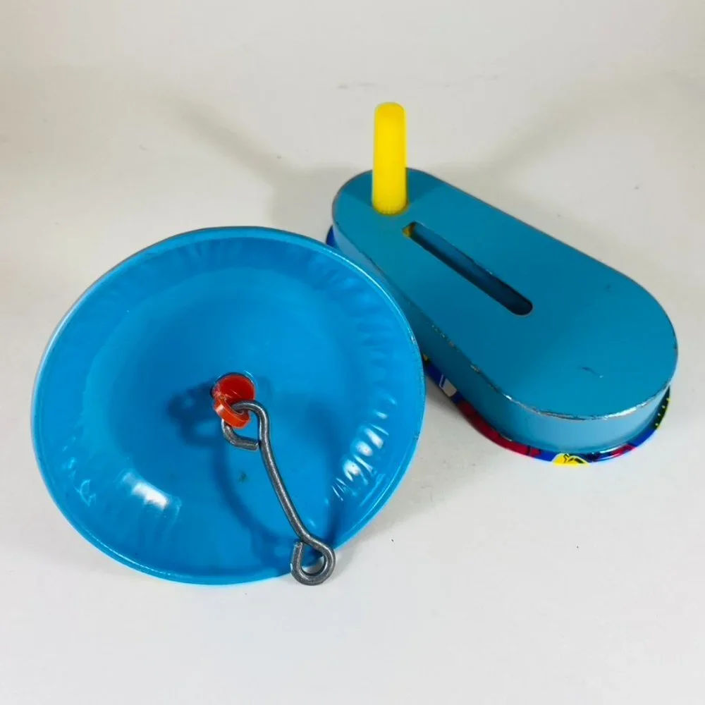 Vintage two tin