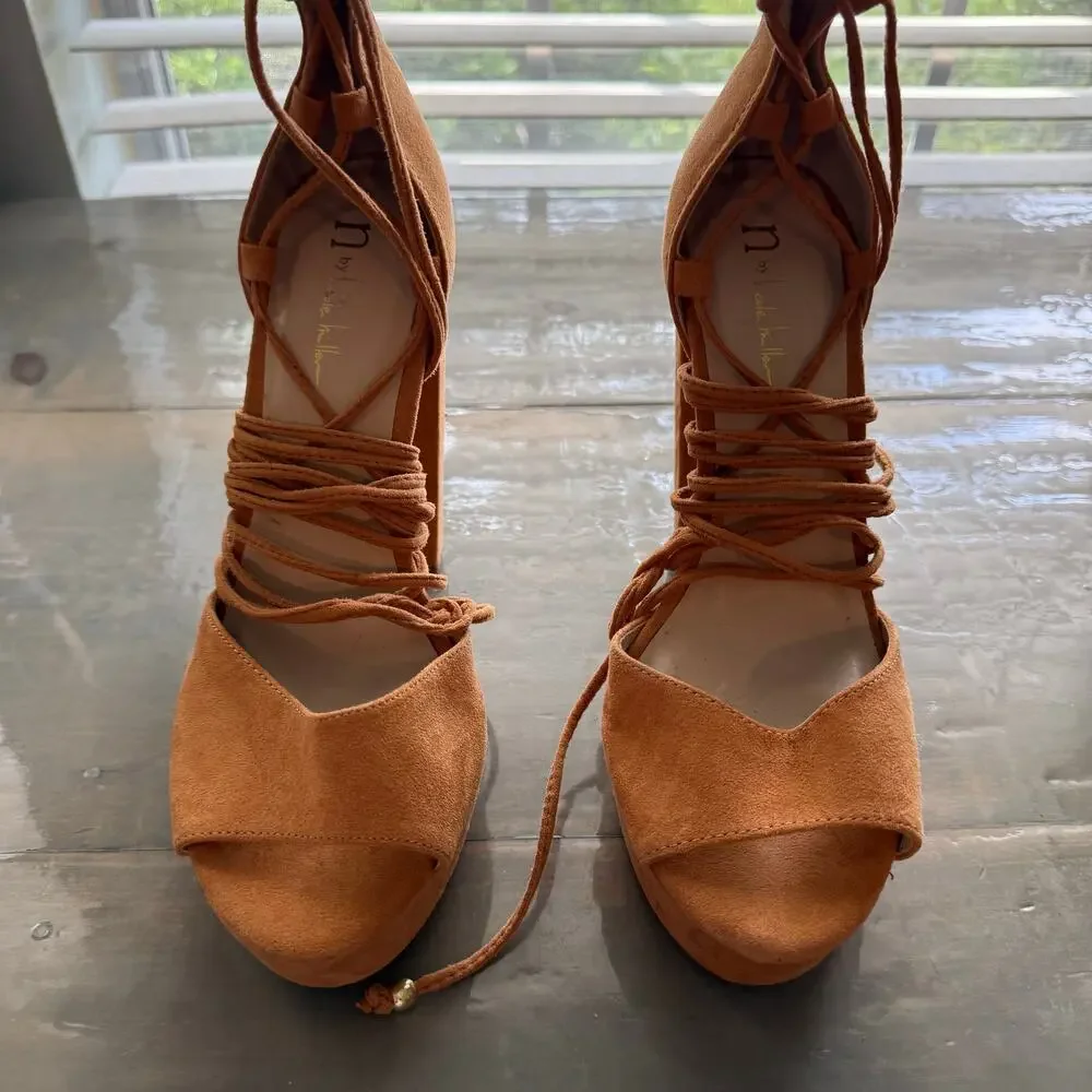 Nicole by Nicole Miller size tan