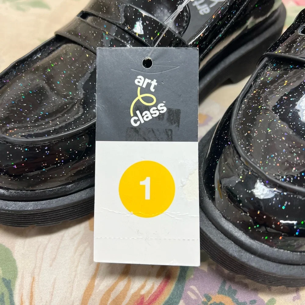 art class shoes size brand