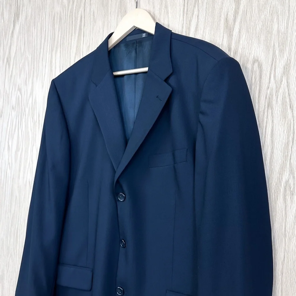 Emanuel Ungaro worn side laying