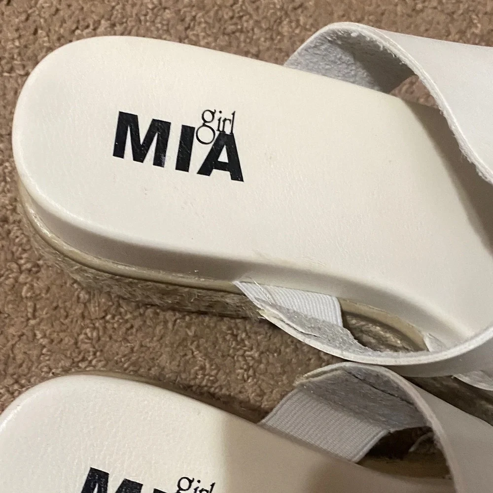 MIA stylish white