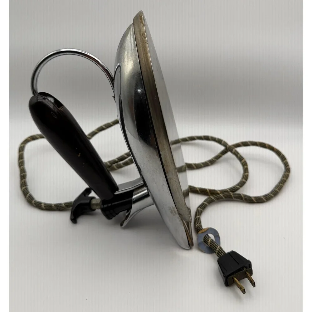 VTG Working Kwikway Electric Iron Chrome K-46-9 Art Deco Cloth Cord St Louis USA