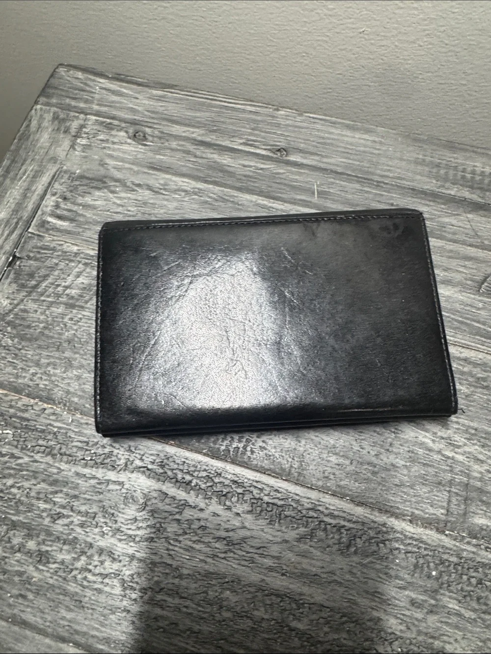 Monsac sleek black