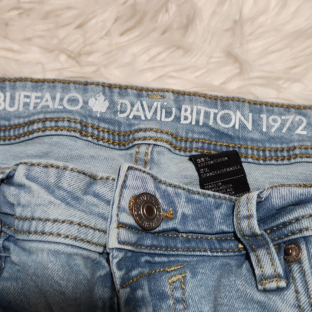 Buffalo David Bitton euc buffalo