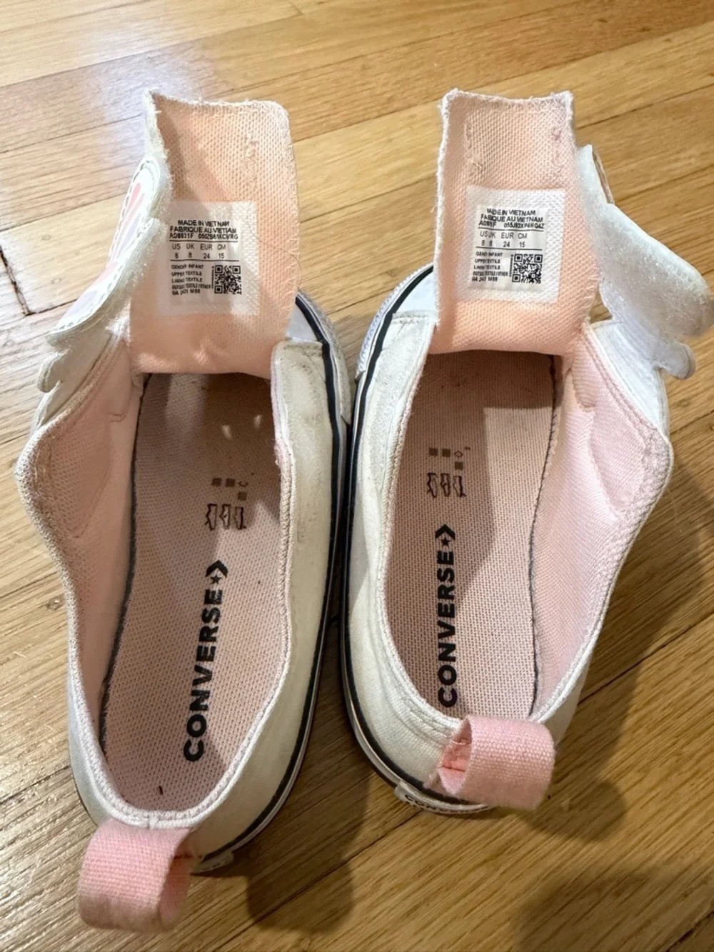 Converse gently used