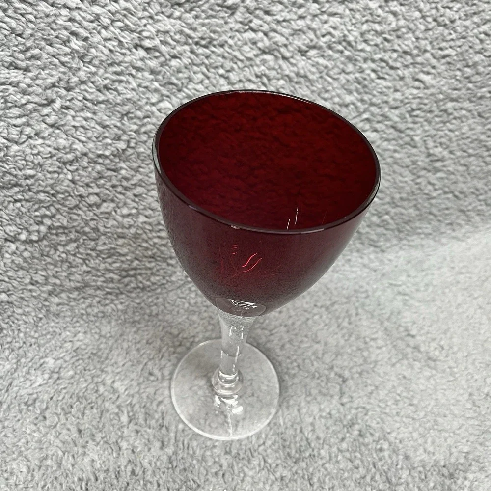 The Unbranded Brand ruby red