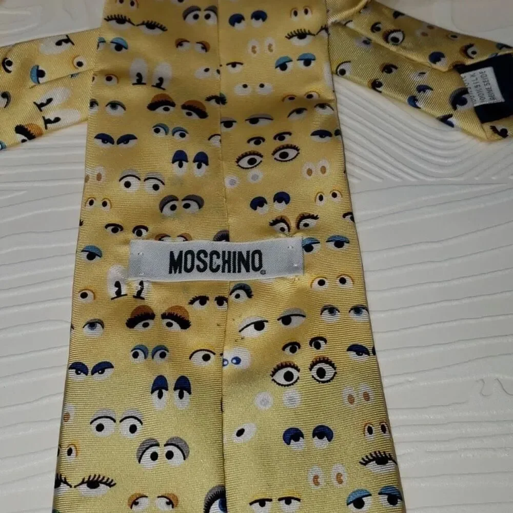 Moschino Men's 100% Silk Yellow Eyes Print Neck Tie