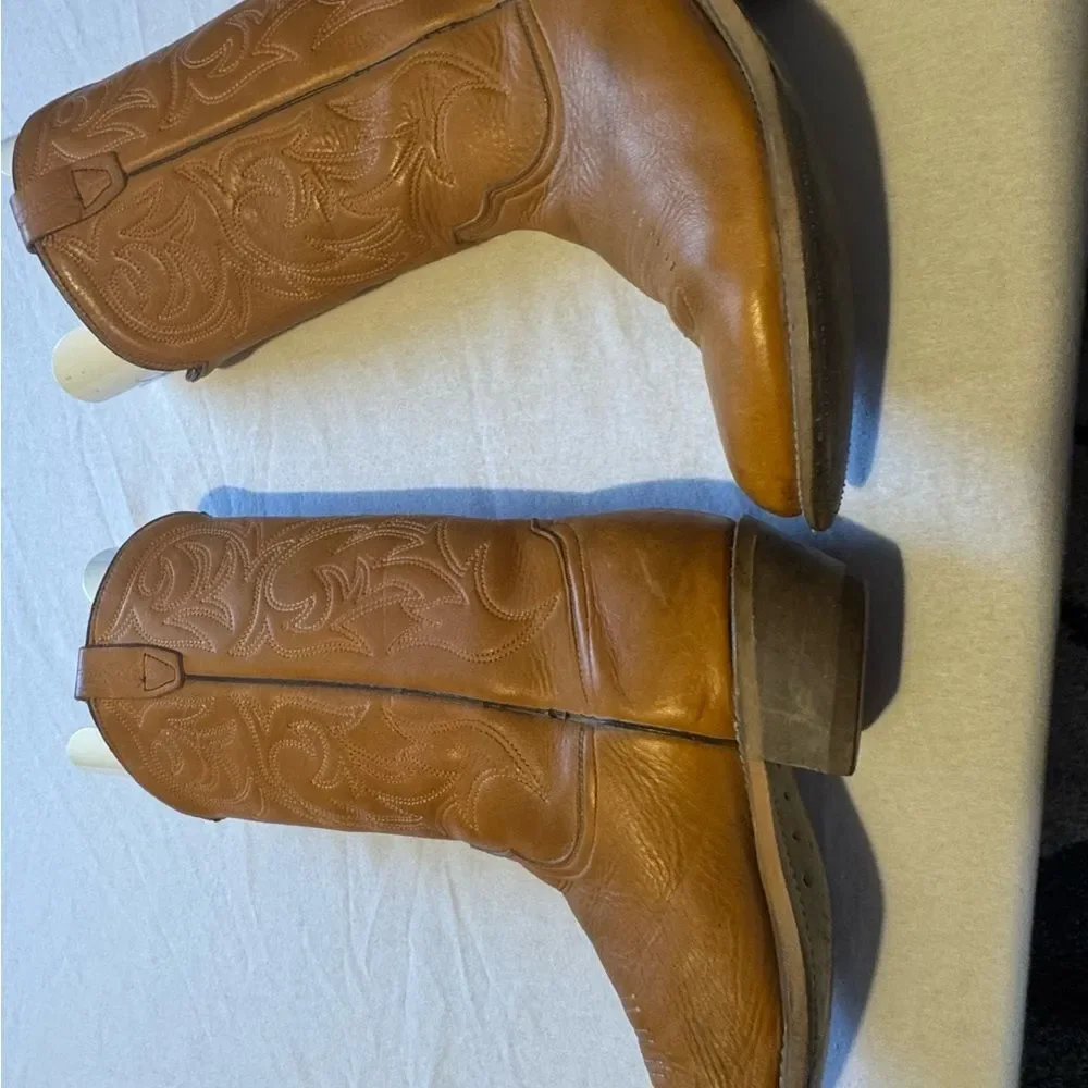 Wolverine men tan