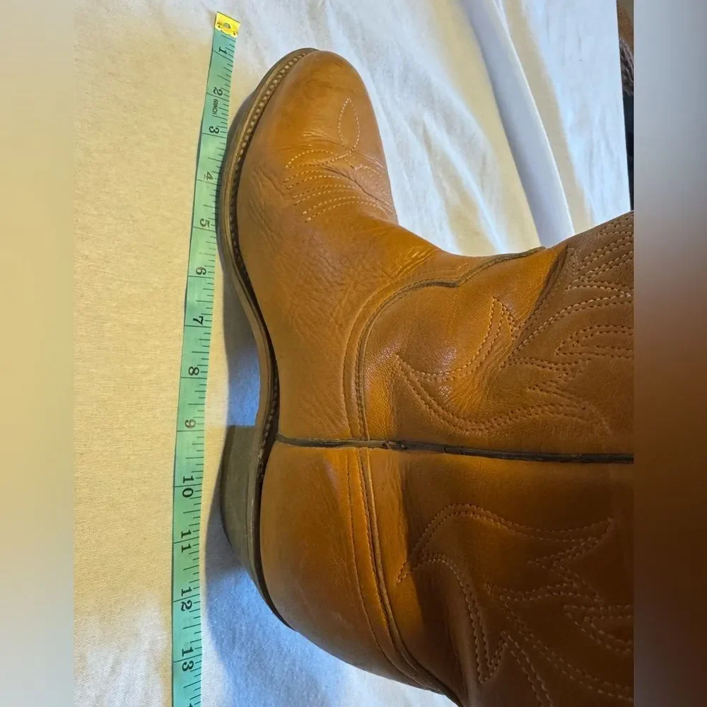 Wolverine men tan