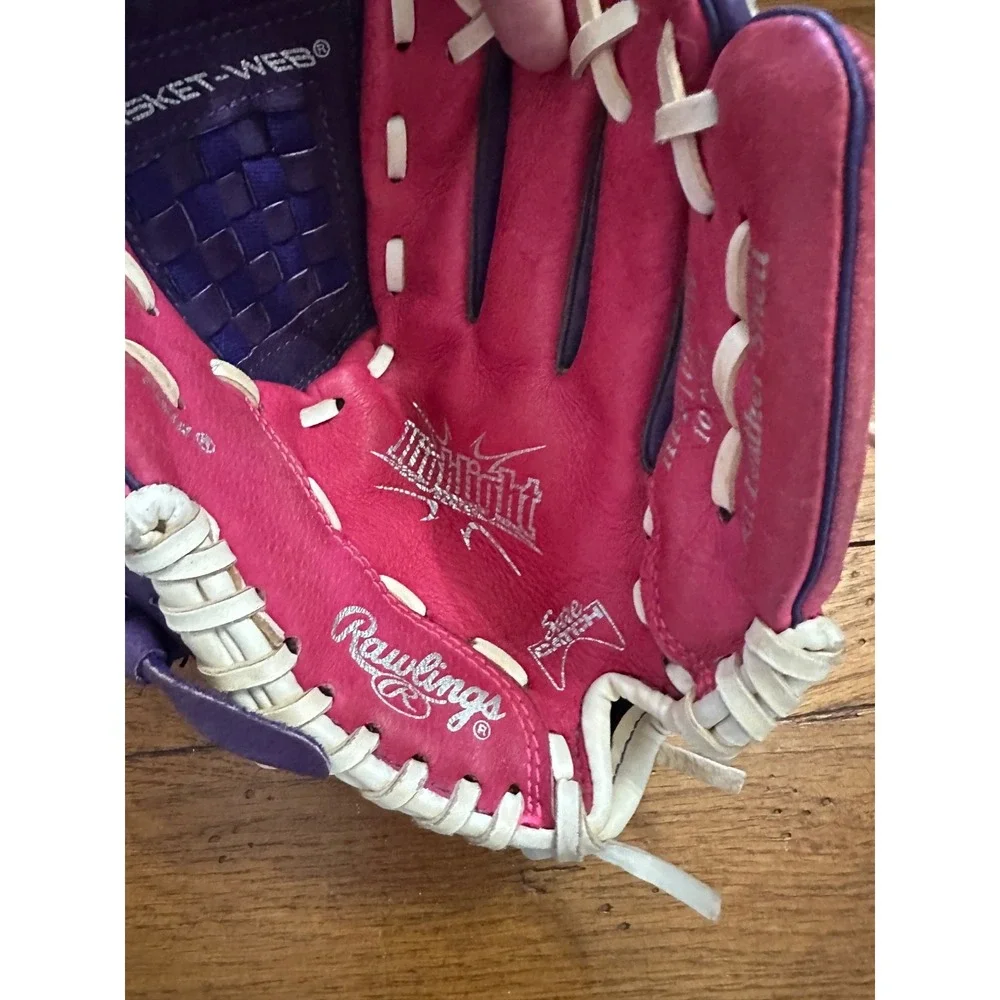 Rawlings 10in baseball