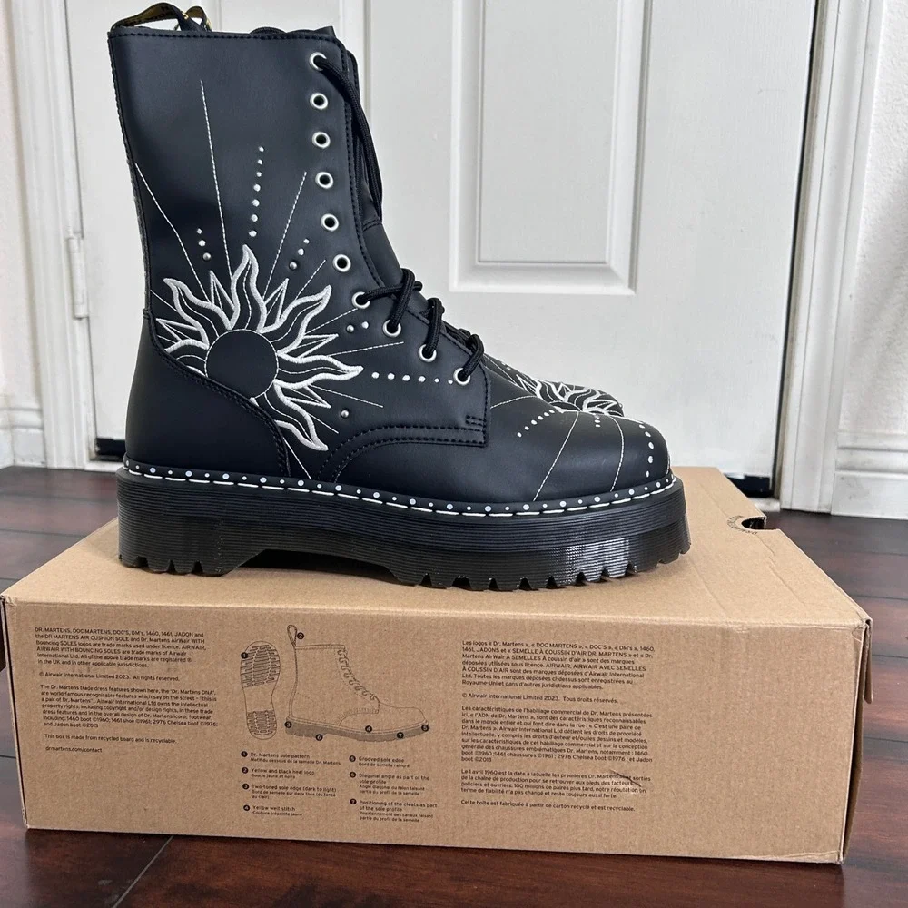 Dr. Martens men heel many