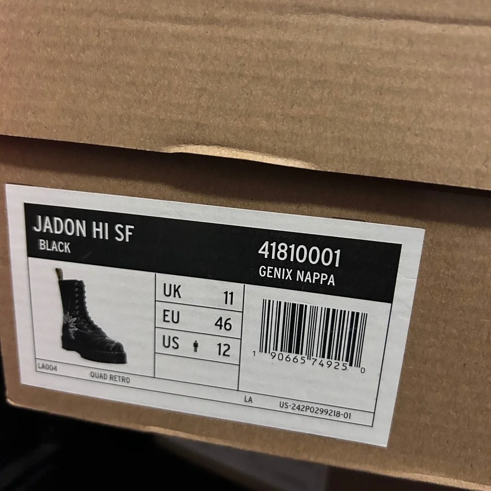 Dr. Martens come light