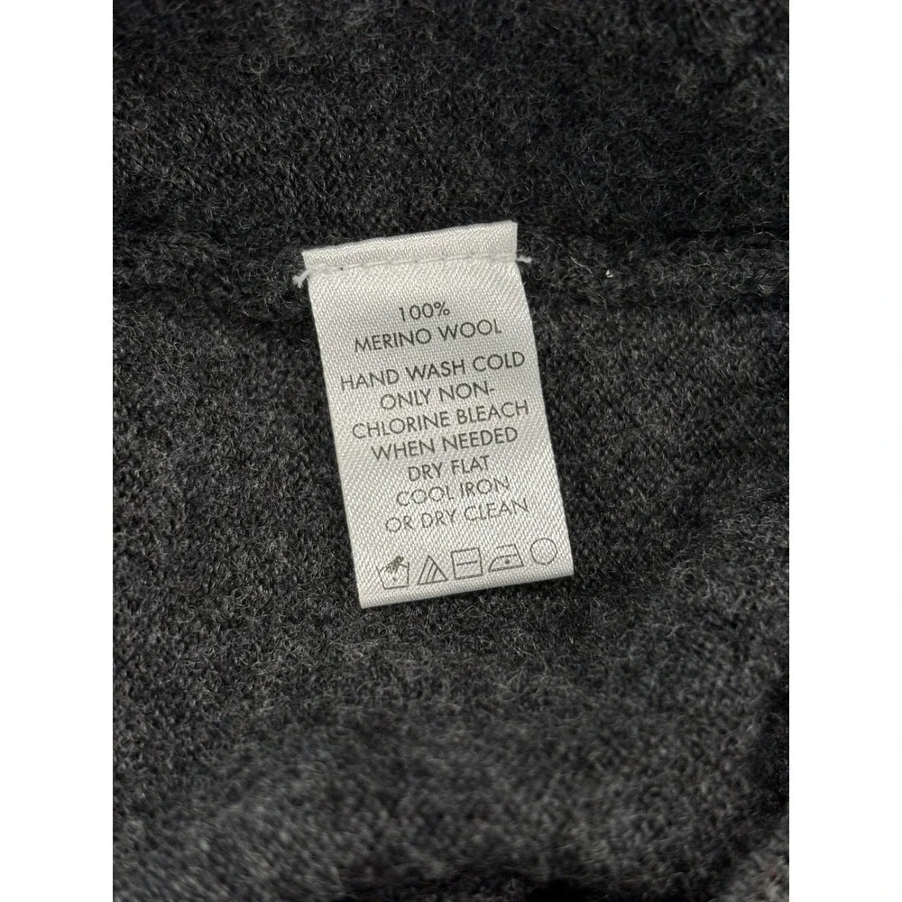 Calvin Klein offer wearing smoke