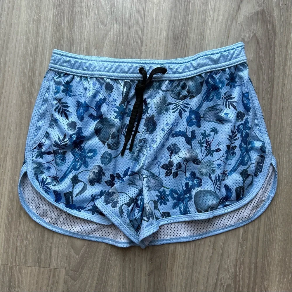Skull & Bones | Hand Painted Dutch Floral Mesh Shorts in Sky Blue (Small)