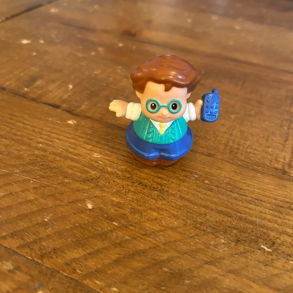 Fisher Price Little People dad with cell phone  as is