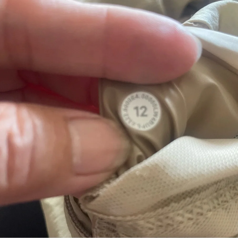 Lululemon Women's Tan Quilted Jacket size 12