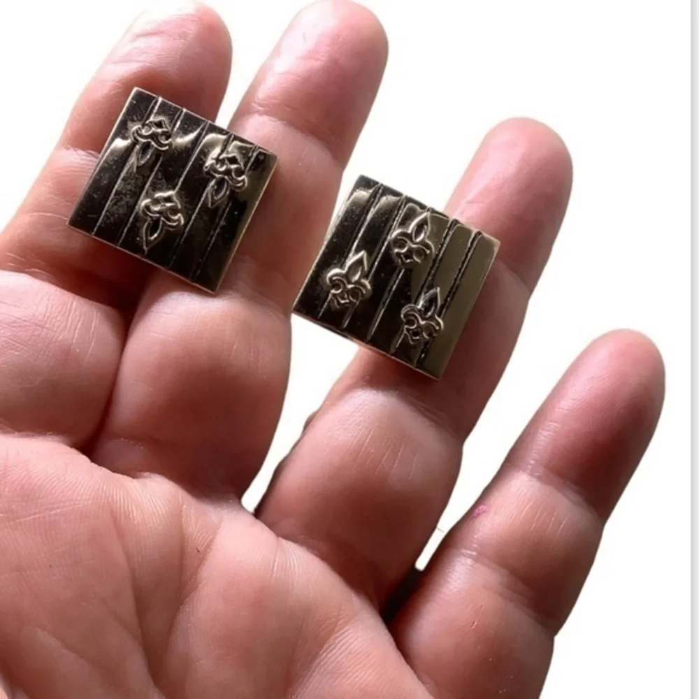 Swank gold tone CuffLinks