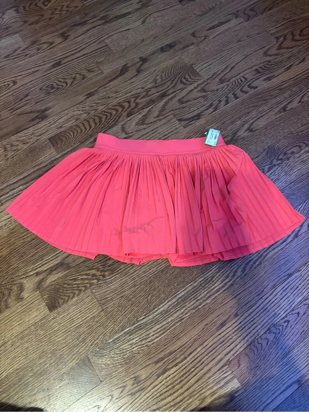 Size 6 - Lululemon hto pink accordion skirt