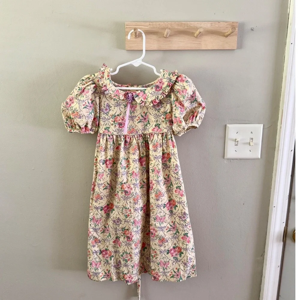 Size 4. Vintage Allison Ann Cottagecore dress