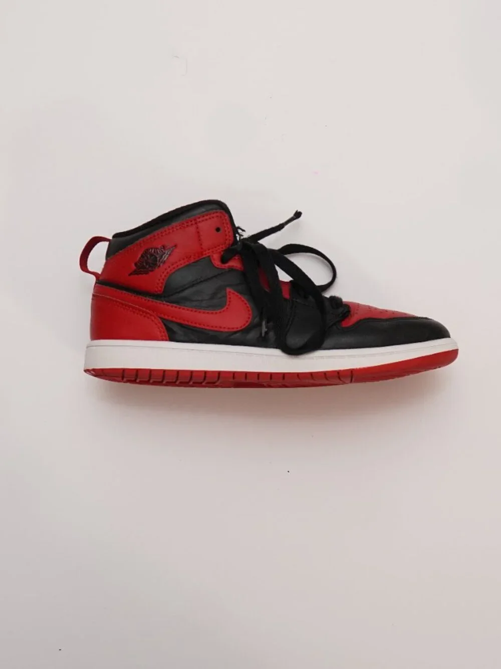 Jordan 1 Mid, black and red, size 3Y