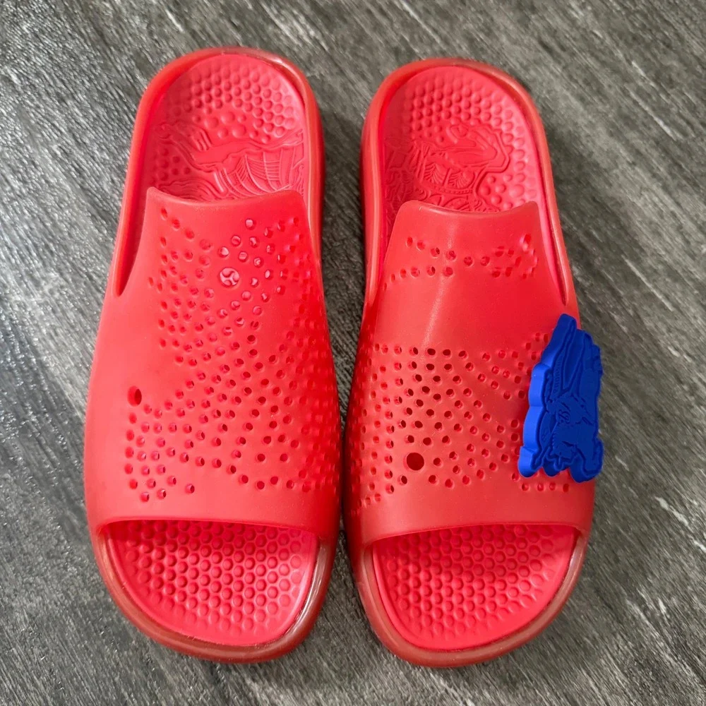 Burberry rubber slides