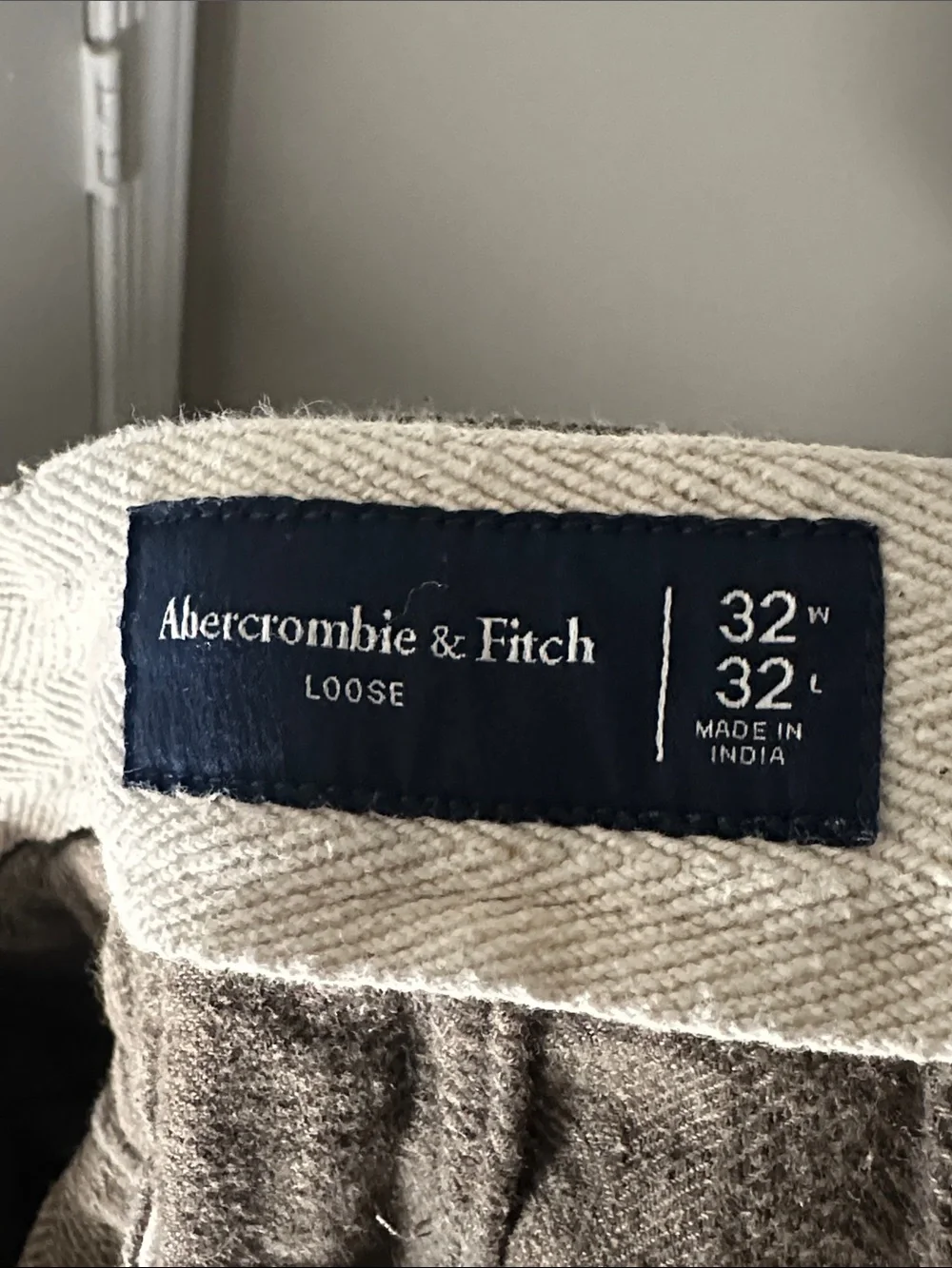 Abercrombie & Fitch wardrobe shirts tone