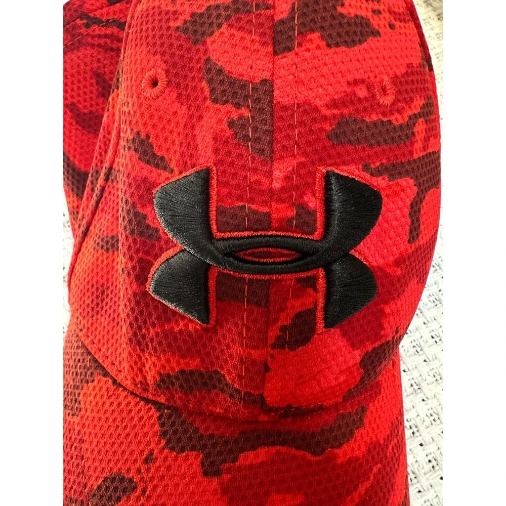 Under Armour Hat Kids MD/LG Red Camo Stretch Fit‎ 1273197 Baseball Cap Sporty