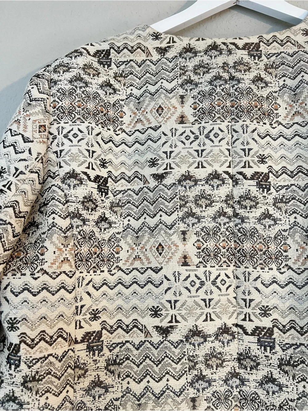 Tahari Arthur S Levine details brand