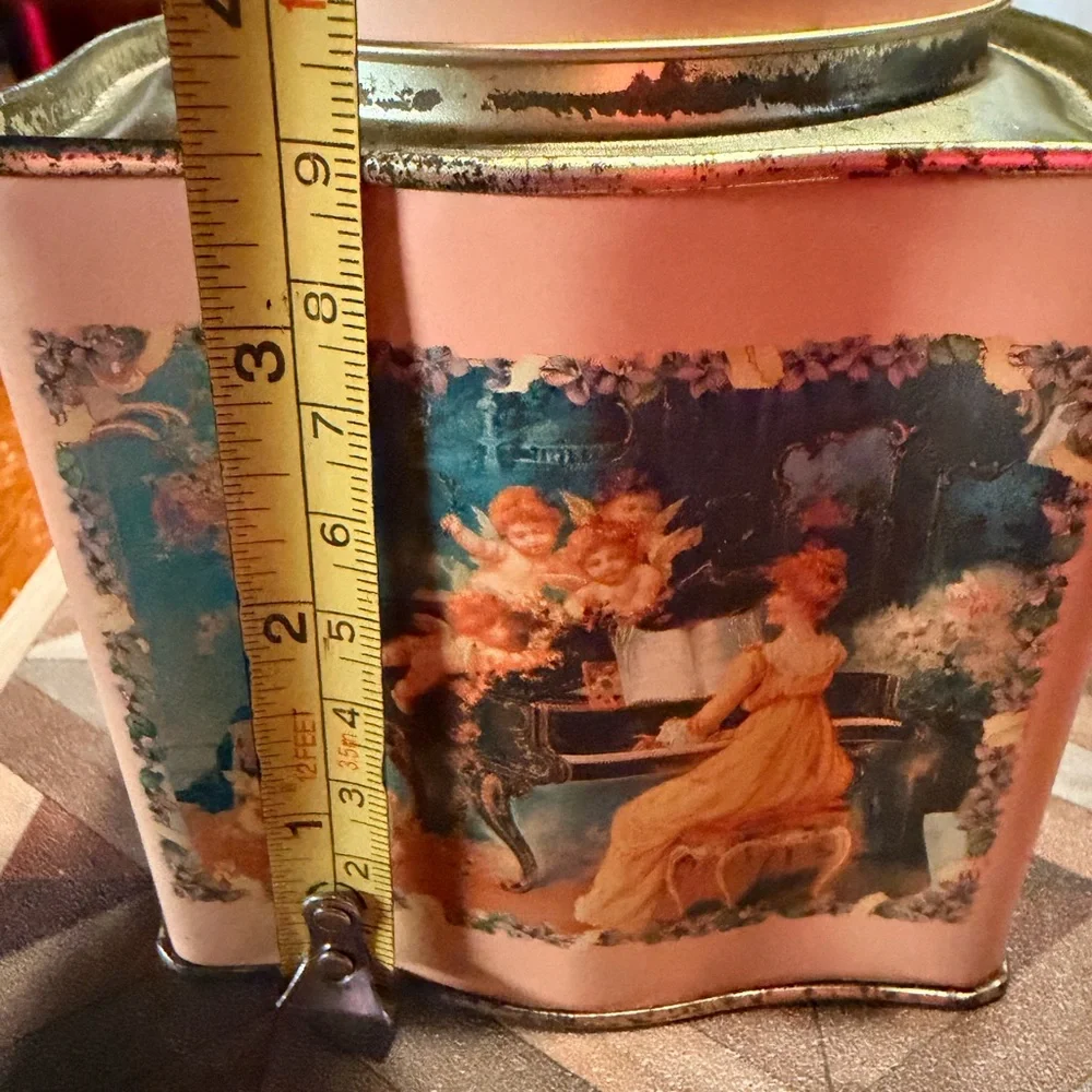 Vintage pretty pink