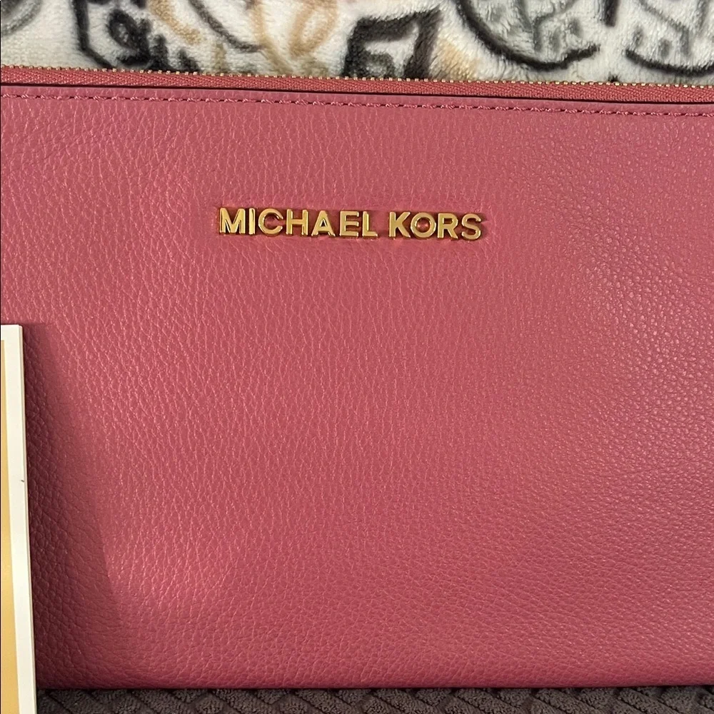 Michael Kors Rose Leather Wristlet