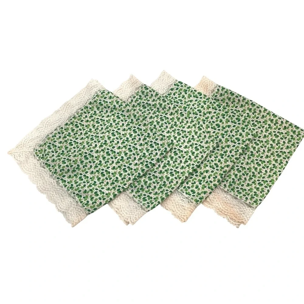 Set‎ of 4 Vintage Green Hollyberry Napkins Lace Trim Cotton Fabric Floral Decor