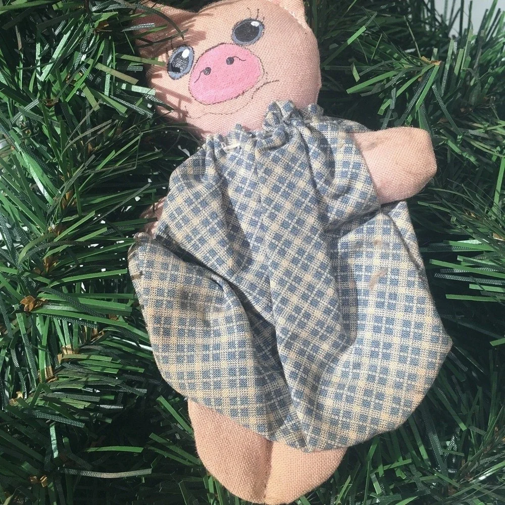 Handmade primitive evergreen