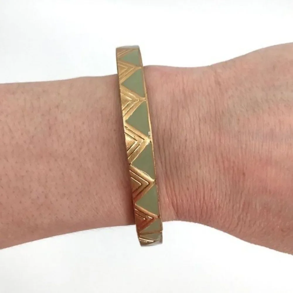 Lia Sophia “On Point” gold tone green bangle bracelet tribal aztec size medium‎