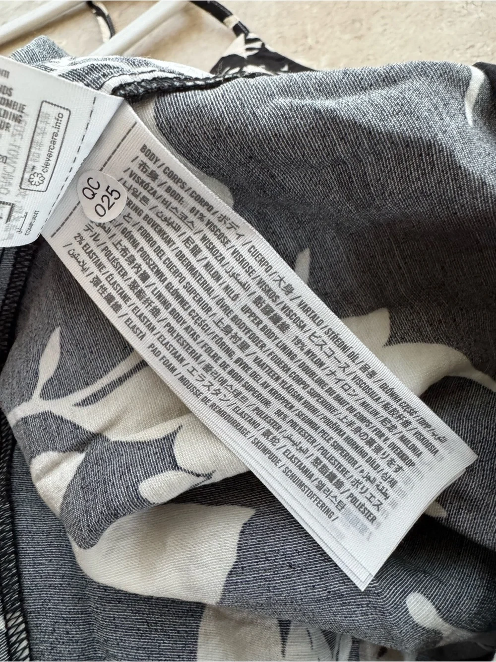 Abercrombie & Fitch size bra
