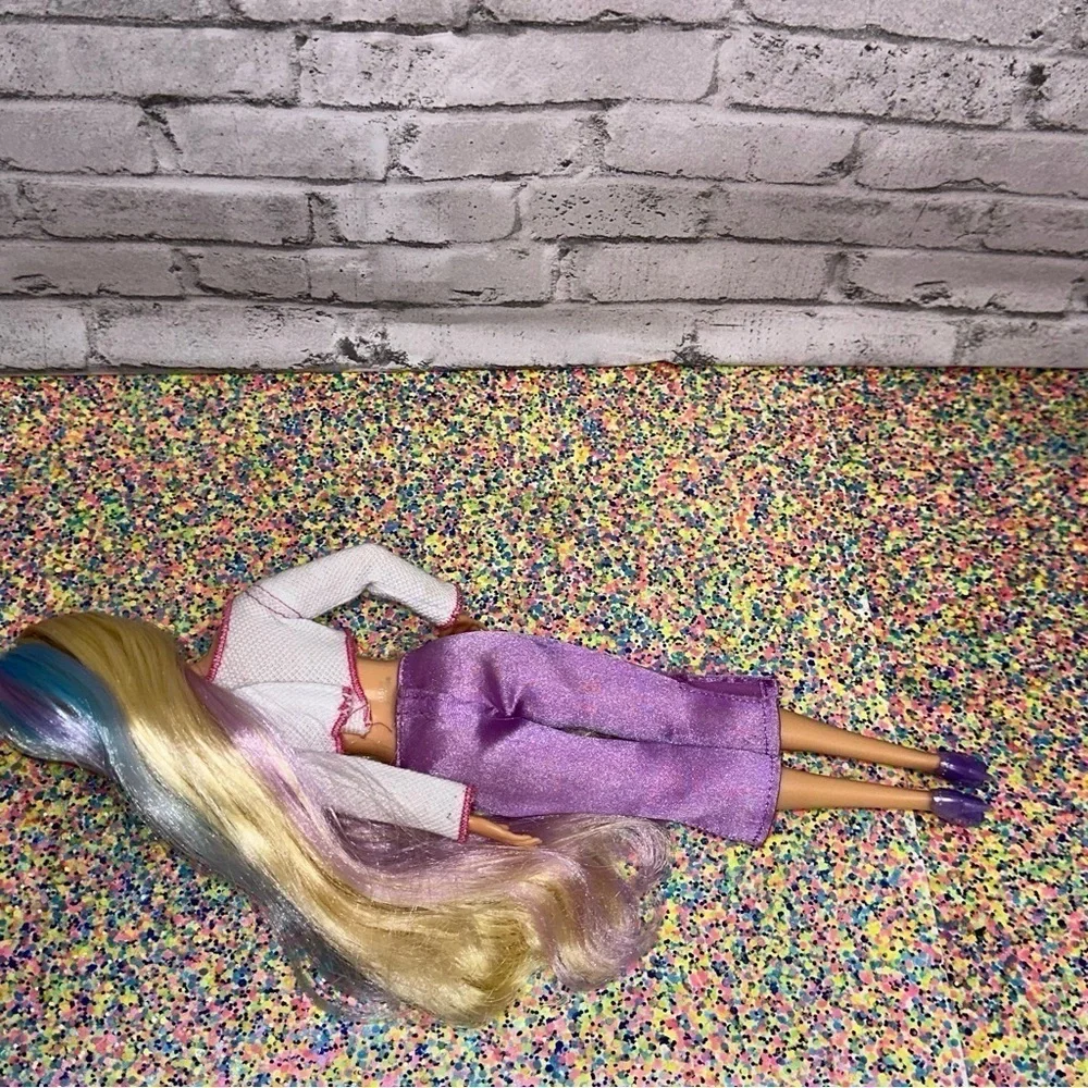 Barbie totally hair