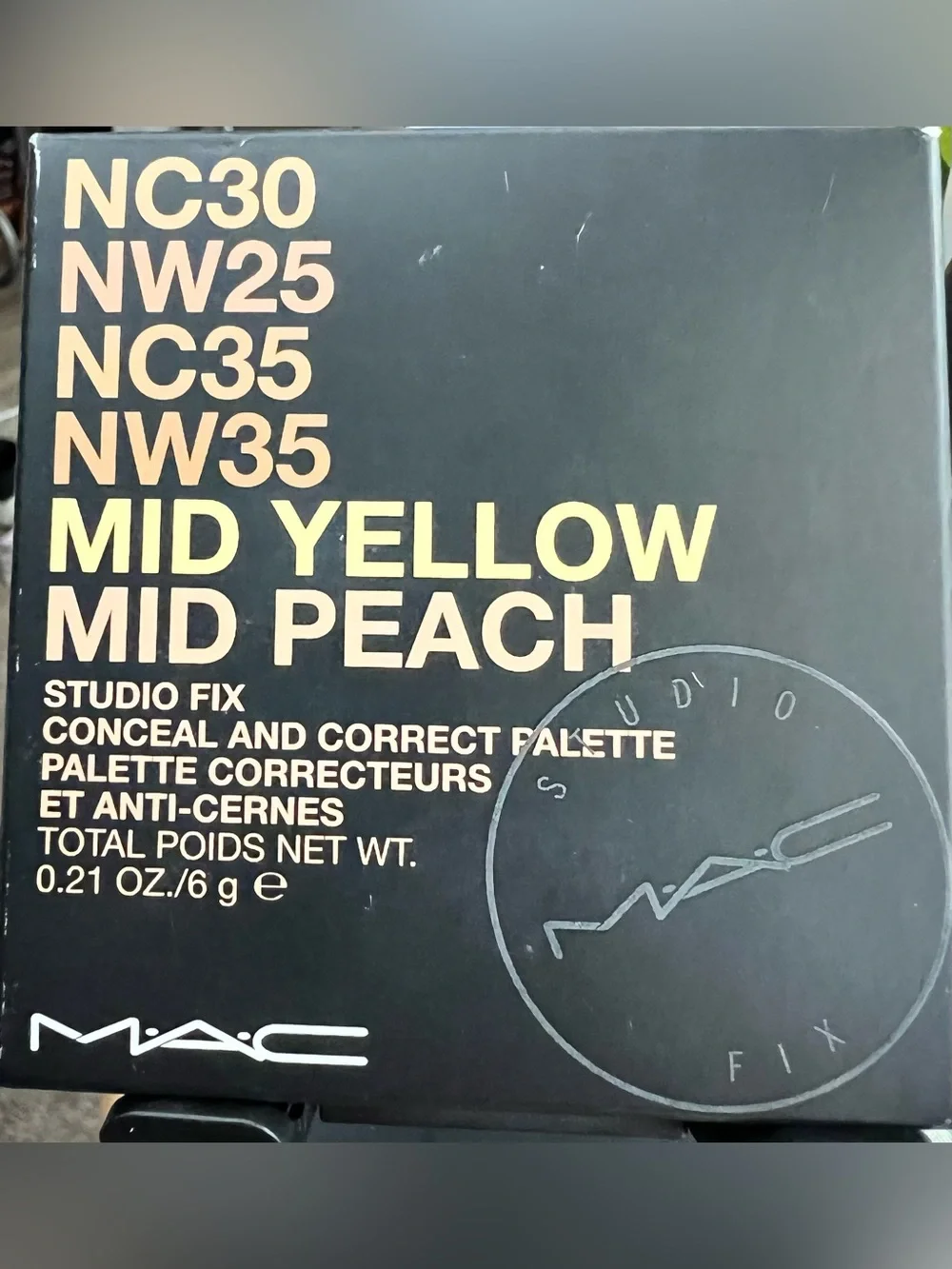 ❤️HP❤️MAC Cosmetics Mid Yellow Mid Peach Concealer Palette — Warm Peach Tones
