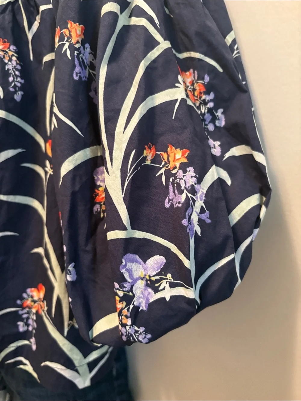 Maeve by Anthropologie XS Navy Floral Button-Front Puff Sleeve Blouse