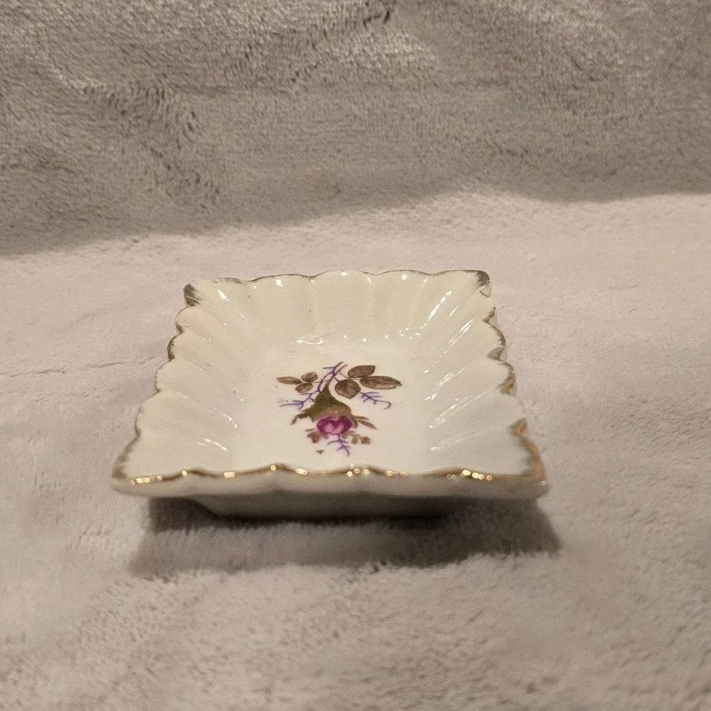 N/A vintage porcelain