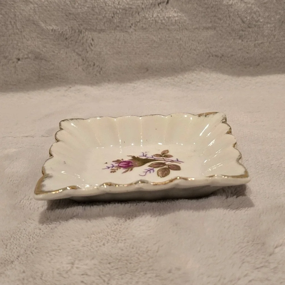 N/A vintage porcelain
