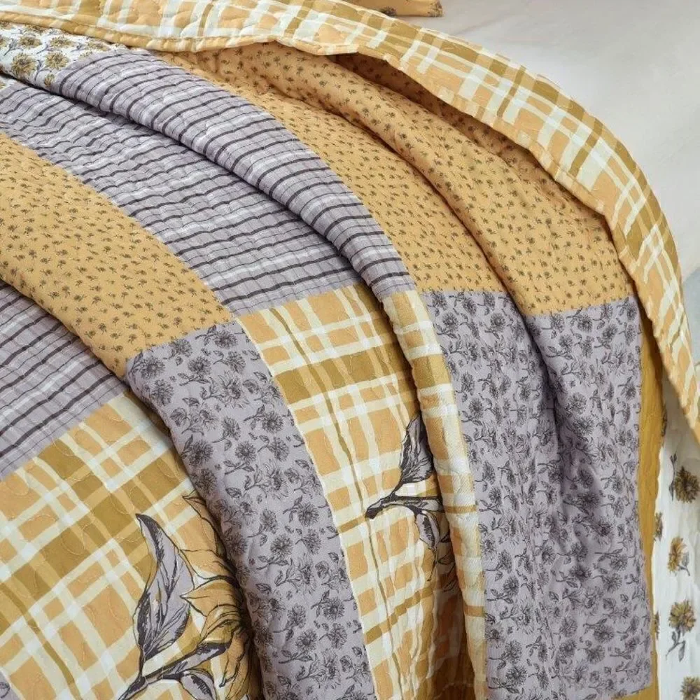Farmhouse Sunflower Garden Patchwork Queen Printed Quilt Set