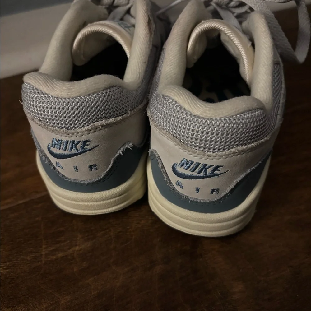 Nike patta see