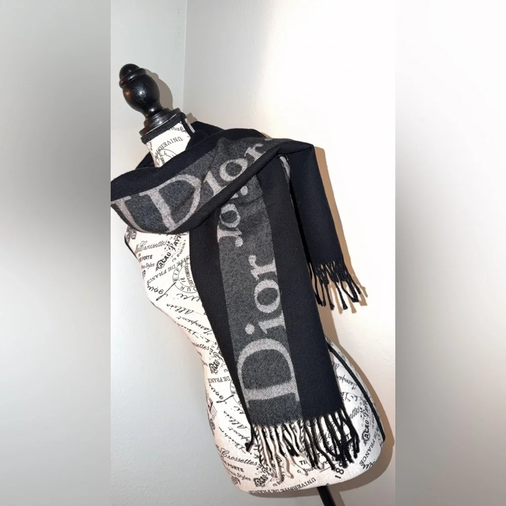 Dior christian stole