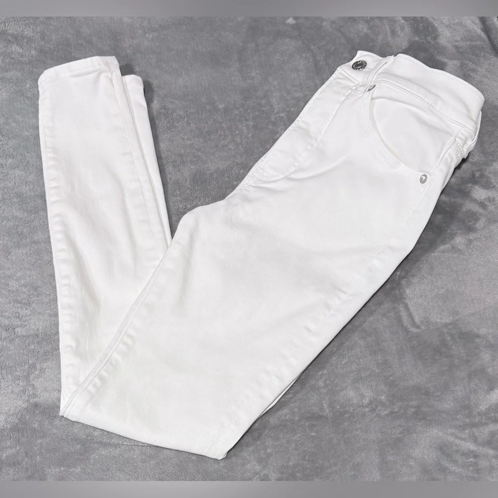 ~Express Women's High Rise White Skinny Jeans