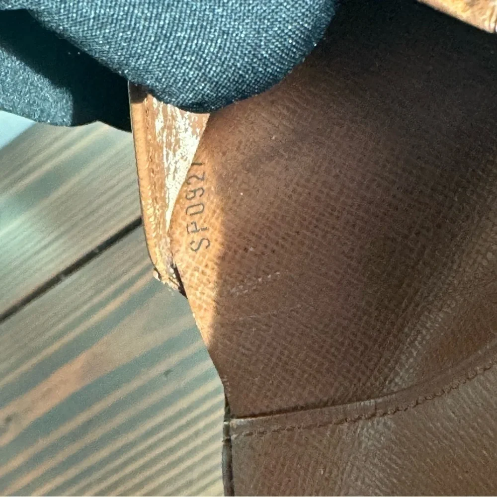 Louis Vuitton Elise Wallet Canvas Monogram