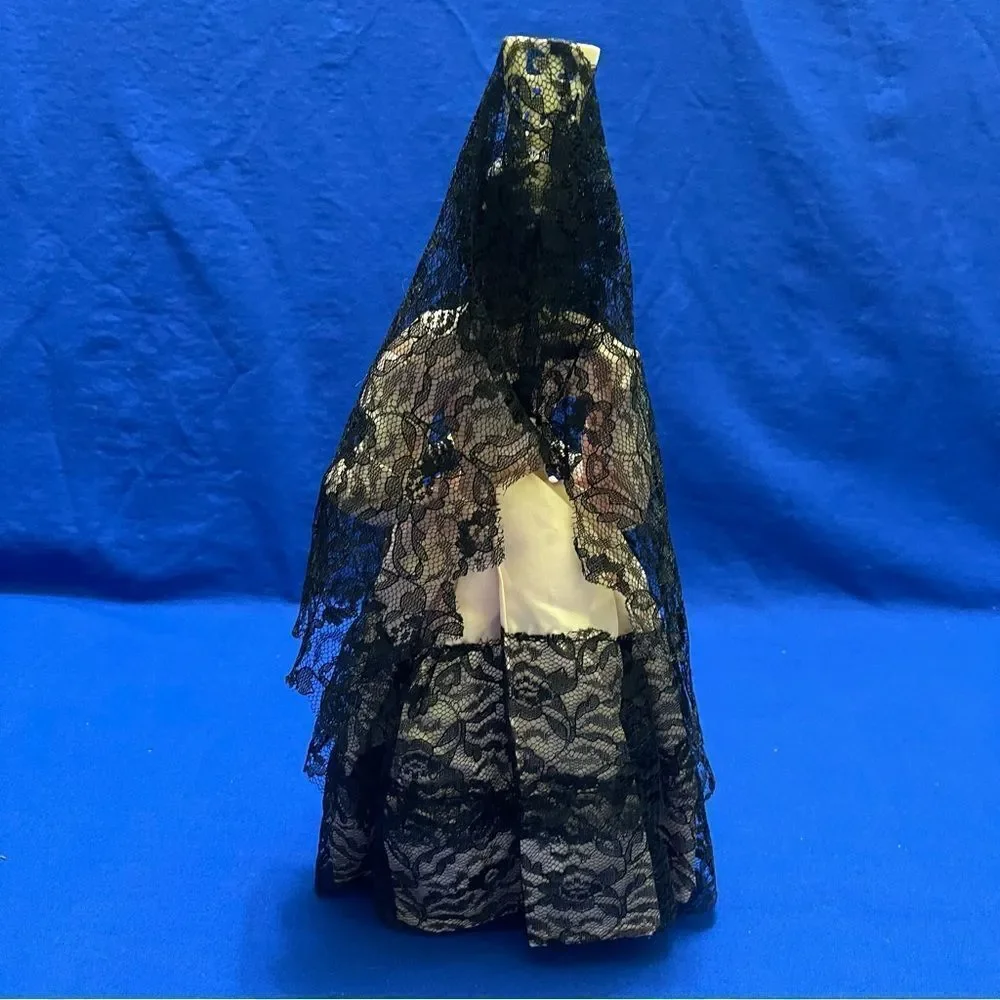 CARSELLE Flamenco Spanish Doll