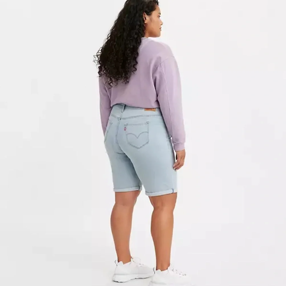 NEW Women's Levi's® STRETCHY Bermuda Jean Shorts Long PLUS 26 / 2