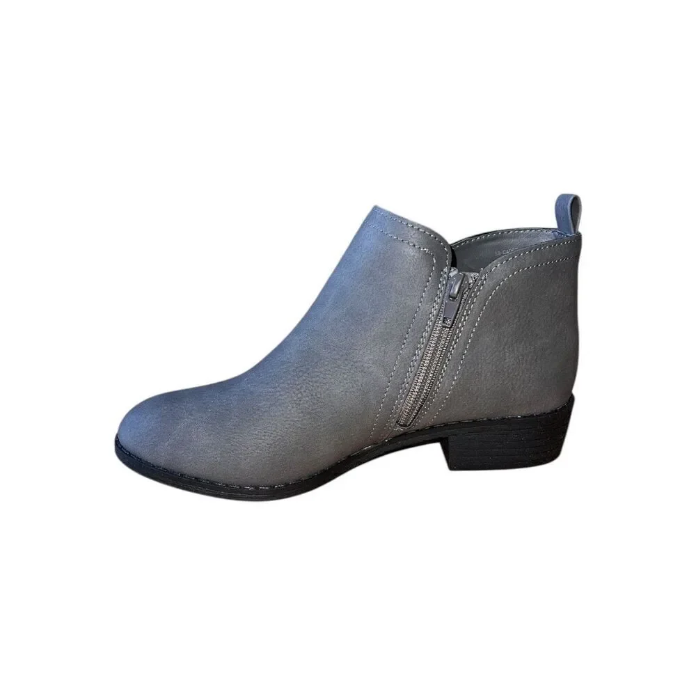 Sun & Stone Cadee Grey Fashion Faux Leather Booties Women’s Size 5.5M