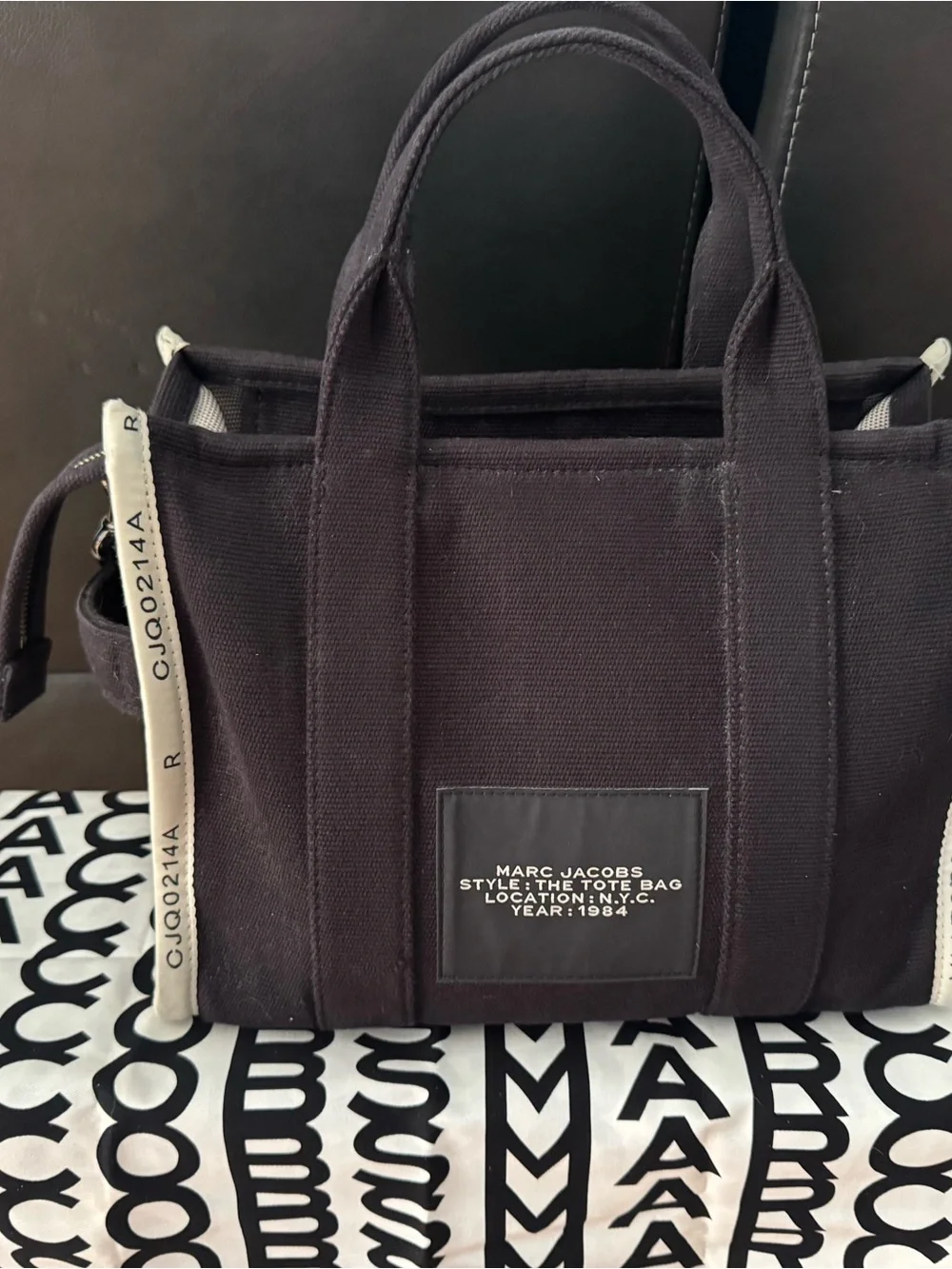 Marc Jacobs compact canvas