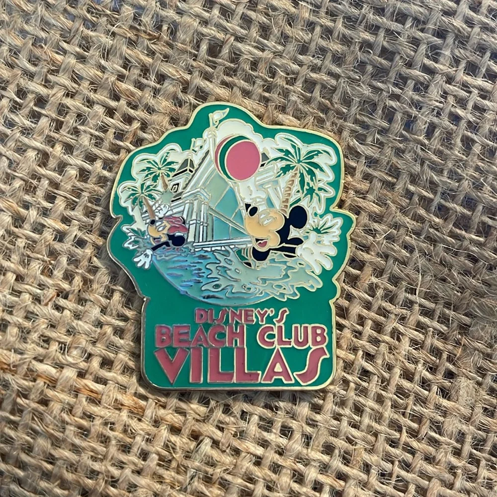 Disney collectible pin